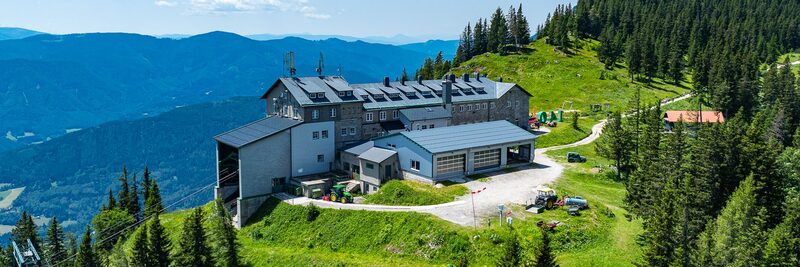 Rax-Seilbahn: Wanderwege und Almhütten in 8 Min. erreichen